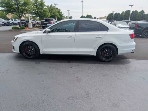 Used 2015 Volkswagen Jetta GLI SEL FWD image 6