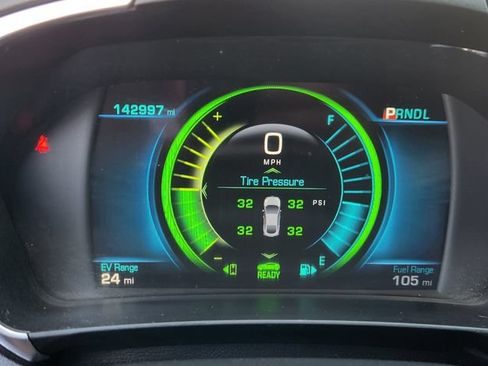 Used 2017 Chevrolet Volt Premier w/ Driver Confidence Package FWD image 5