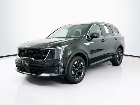 Used 2024 Kia Sorento S AWD/4WD image 3