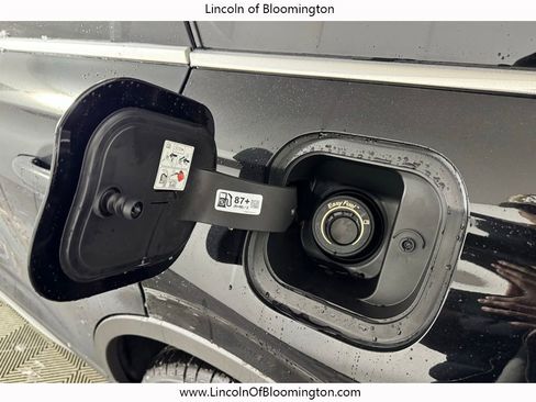 New 2026 Lincoln Corsair Premiere image 13