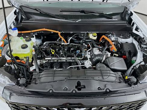 New 2026 Ford Maverick Lariat w/ Black Appearance Package image 30