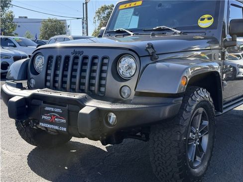 Used 2018 Jeep Wrangler Unlimited Sport image 38