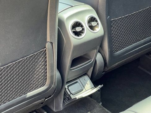 Certified 2022 Mercedes-Benz GLB 250 4MATIC image 36