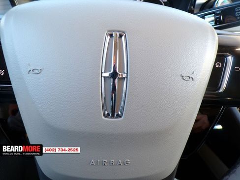 Used 2021 Lincoln Corsair Standard w/ Rear Removable Package Tray image 25