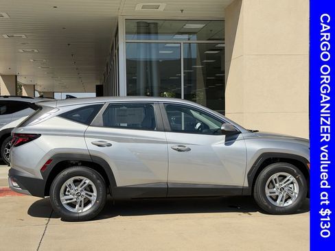 New 2026 Hyundai Tucson SE image 3