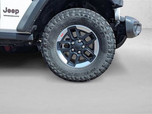 Used 2022 Jeep Wrangler Rubicon w/ Cold Weather Group AWD/4WD image 23