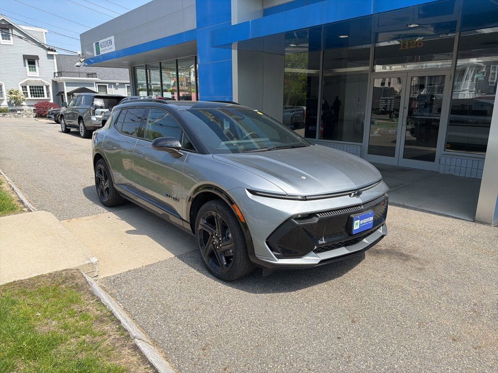 New 2026 Chevrolet Equinox EV RS AWD/4WD image 7