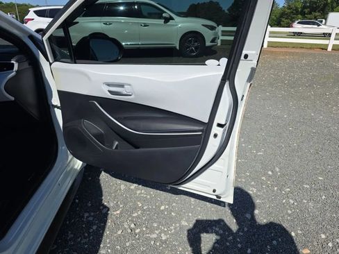 Used 2020 Toyota Corolla SE FWD image 44