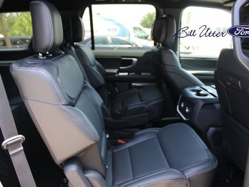 New 2027 Ford Expedition Platinum w/ Stealth Appearance Package RWD image 9