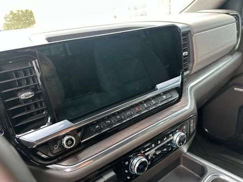 Used 2023 GMC Sierra 1500 SLT w/ SLT Premium Plus Package AWD/4WD image 12