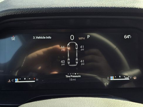 New 2025 Jeep Grand Cherokee L Laredo image 11