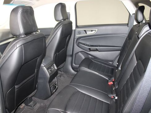 Used 2020 Ford Edge SEL w/ Convenience Package FWD image 19