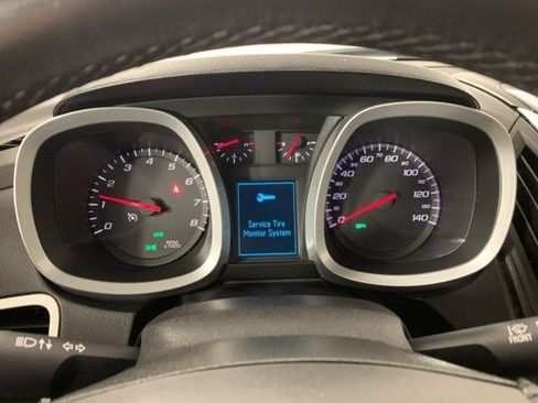 Used 2017 Chevrolet Equinox LT w/ Convenience Package image 19