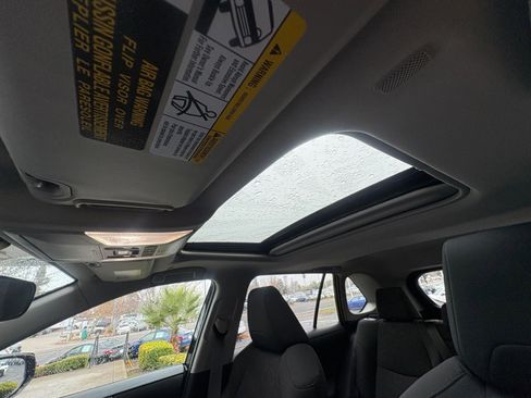 Used 2025 Toyota RAV4 XLE image 30