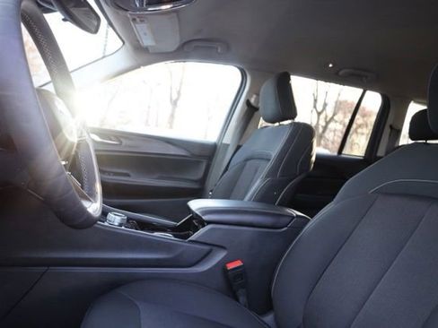 Used 2023 Jeep Grand Cherokee Laredo image 16