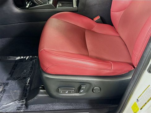 Used 2023 Lexus GX 460 Premium w/ Premium Package image 24