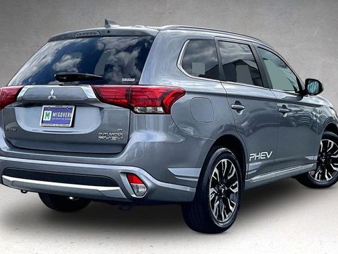 Used 2018 Mitsubishi Outlander GT AWD/4WD image 6
