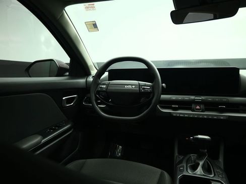 Certified 2025 Kia K4 LXS FWD image 39