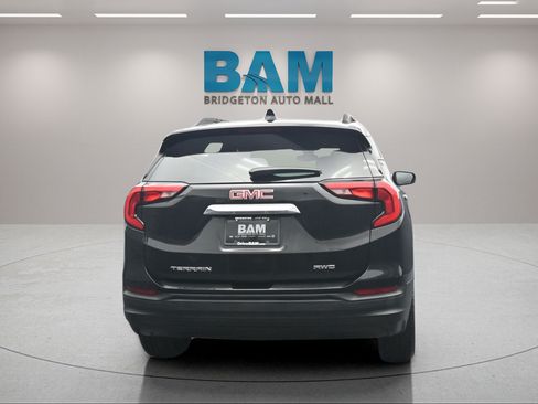 Used 2020 GMC Terrain SLE w/ Driver Convenience Package AWD/4WD image 6