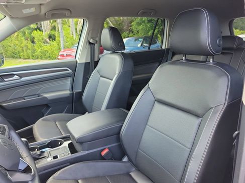 Used 2023 Volkswagen Atlas SE w/ Black Wheel Package FWD image 22