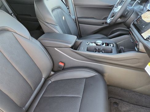 New 2026 Jeep Cherokee Overland image 9