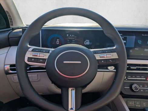 New 2026 Hyundai Tucson SE image 12