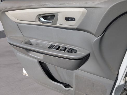 Used 2017 Chevrolet Traverse Premier image 14