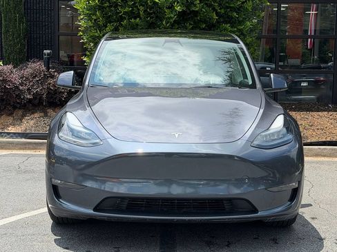 Used 2023 Tesla Model Y Long Range AWD/4WD image 3