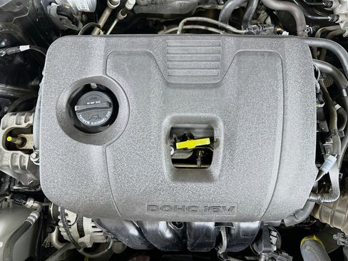 Used 2025 Kia Seltos S image 33