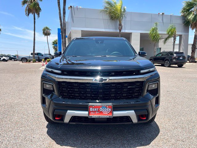 Used 2026 Chevrolet Traverse Z71 w/ LPO, Floor Liner Package AWD/4WD image 2
