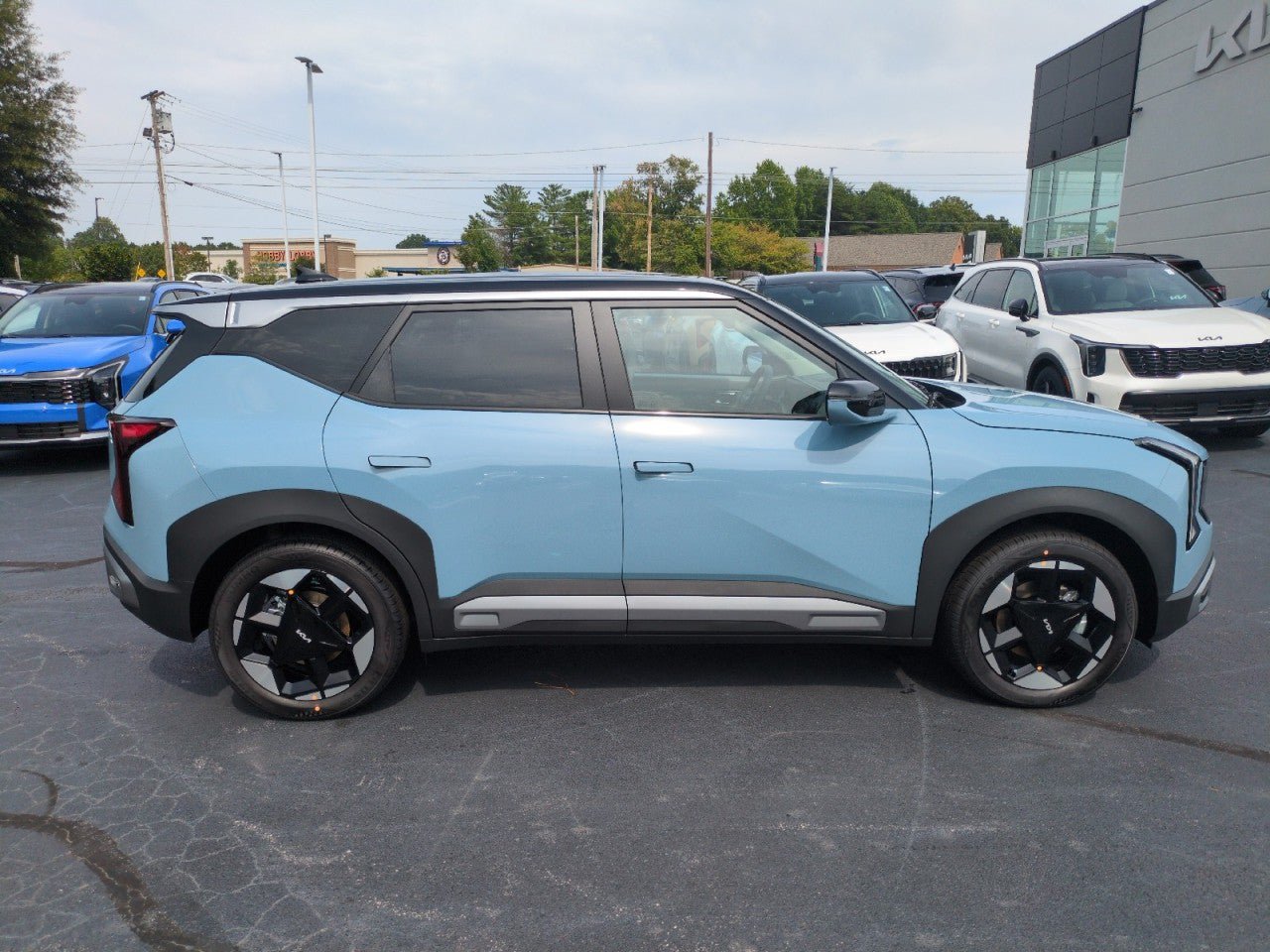 New 2027 Kia Seltos S FWD image 8