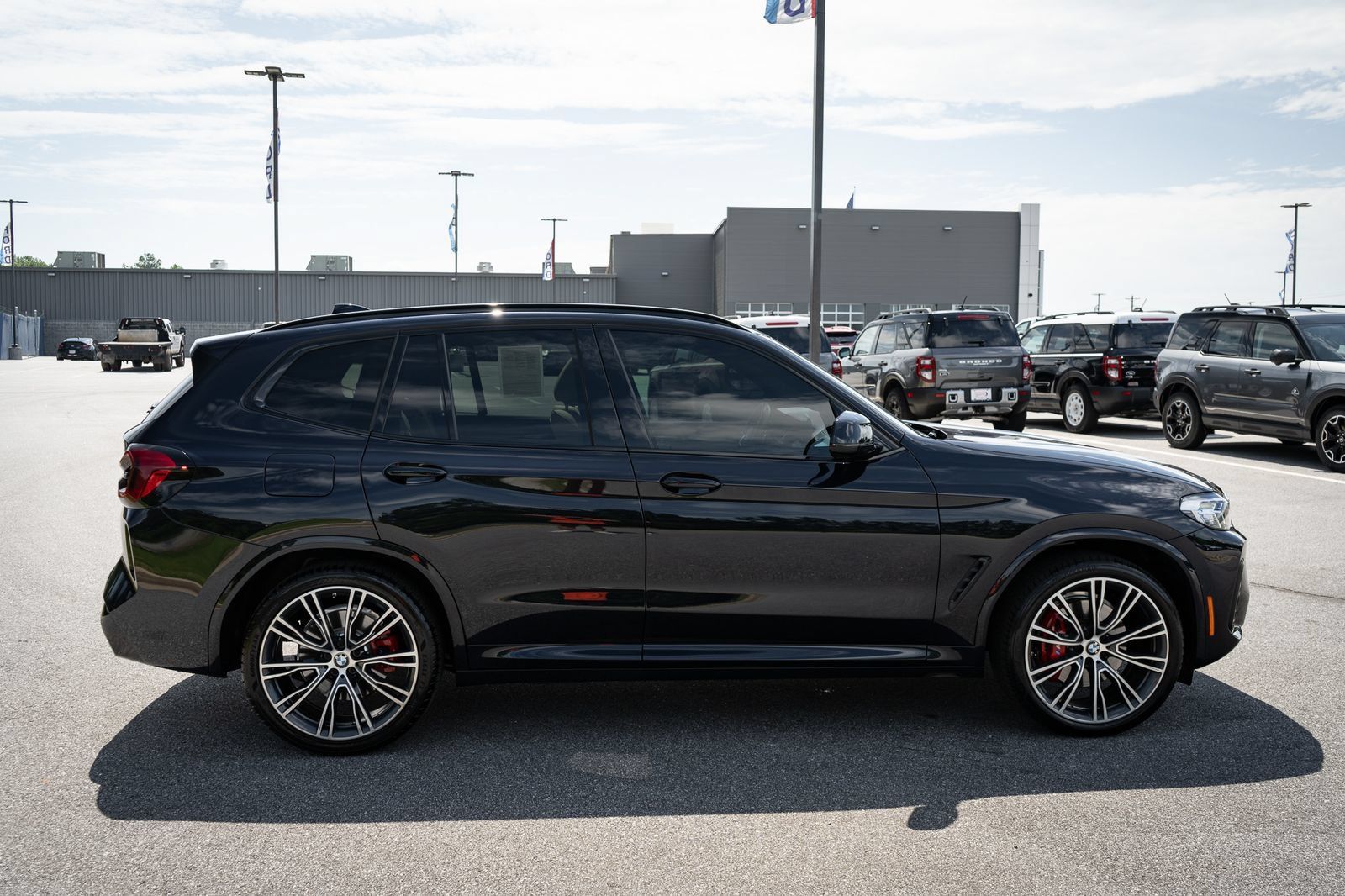 Used 2022 BMW X3 xDrive30i w/ M Sport Package 2 AWD/4WD image 11