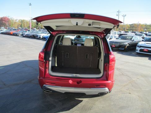 Used 2019 GMC Acadia Denali image 5