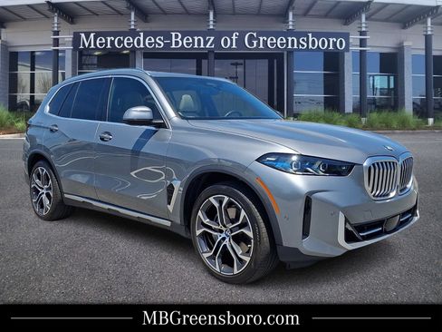 Used 2024 BMW X5 xDrive40i w/ Premium Package AWD/4WD image 1