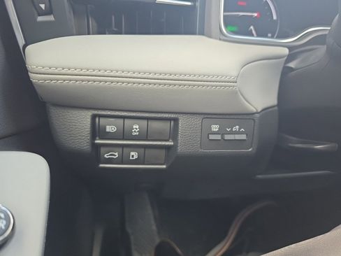 Certified 2021 Toyota Avalon XLE image 17