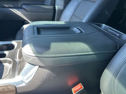 Used 2022 Chevrolet Silverado 1500 LT Trail Boss w/ Convenience Package II image 38