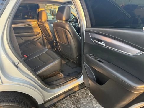 Used 2017 Cadillac XT5 Luxury w/ Driver Awareness Package image 21