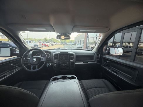 Used 2019 RAM 1500 Express w/ Express Value Package AWD/4WD image 16