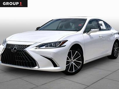 Certified 2025 Lexus ES 350 w/ Premium Package