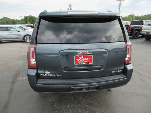 Used 2019 GMC Yukon XL SLT w/ Graphite Performance Edition AWD/4WD image 6