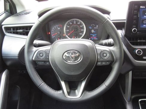 Used 2022 Toyota Corolla Cross LE w/ Moonroof Package AWD/4WD image 21