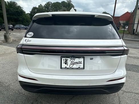 New 2025 Lincoln Nautilus Premier w/ Equipment Group 102A image 6