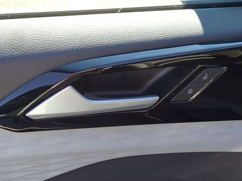 Used 2024 Volkswagen Taos S image 16