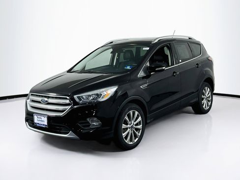 Used 2017 Ford Escape Titanium image 1