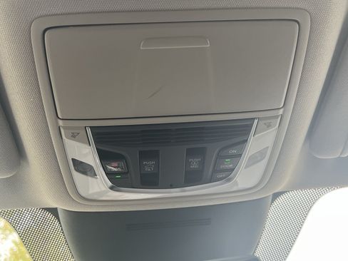 Used 2025 Acura MDX SH-AWD w/ Advance Package image 28