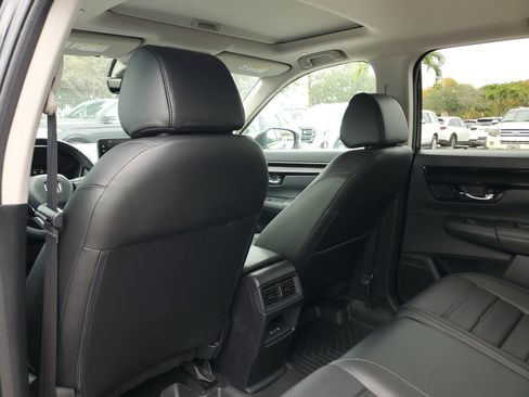 Used 2025 Honda CR-V EX-L image 11