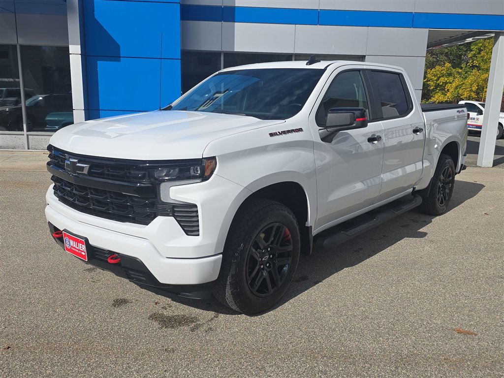 Used 2026 Chevrolet Silverado 1500 RST w/ Redline Edition AWD/4WD image 1