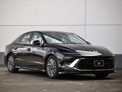 Certified 2025 Hyundai Sonata SEL image 1