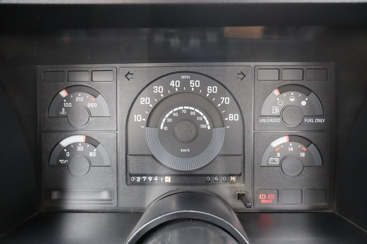 Used 1988 Chevrolet Silverado 2500 4x4 Regular Cab image 26