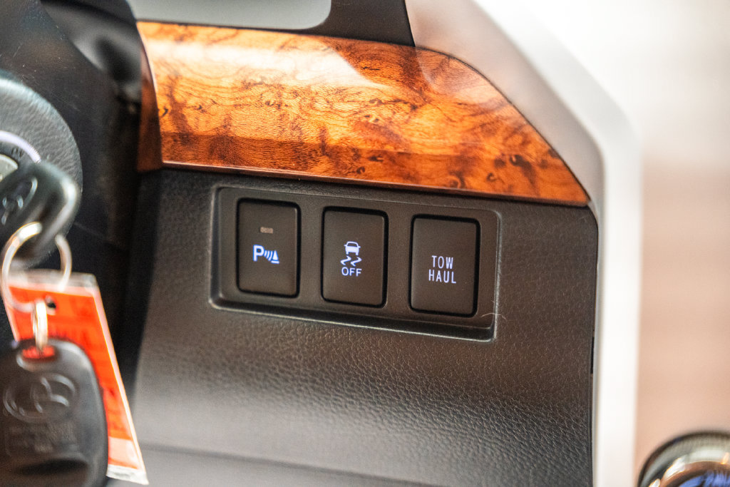 Used 2014 Toyota Tundra 1794 Edition AWD/4WD image 32